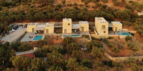 Riverstone Estate 3villas 3pools close to beach