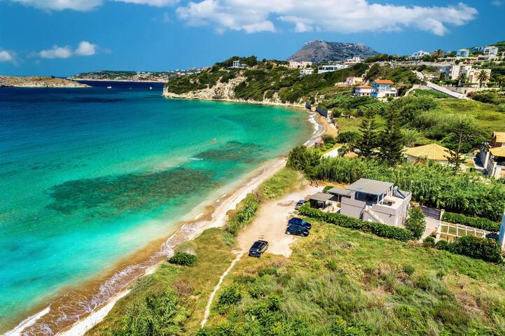 Grekodes Kera, seafront villa gallery image 3