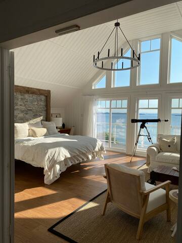 Stella’s Beach House Ocean, Hot tub, Fire pit gallery image 3