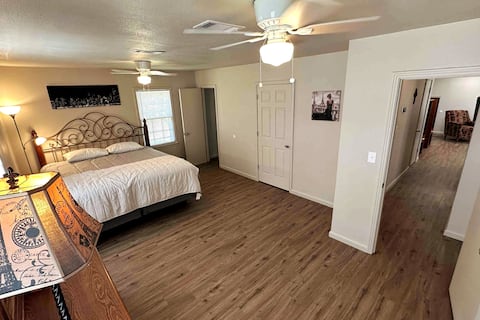 3/2 House with Option to add 3 more beds and Bath