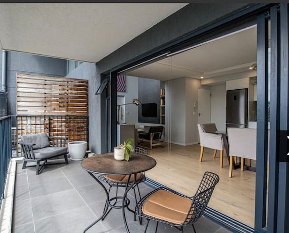 2 Bedroom Sea Point apartment (NO Load shedding) gallery image 5