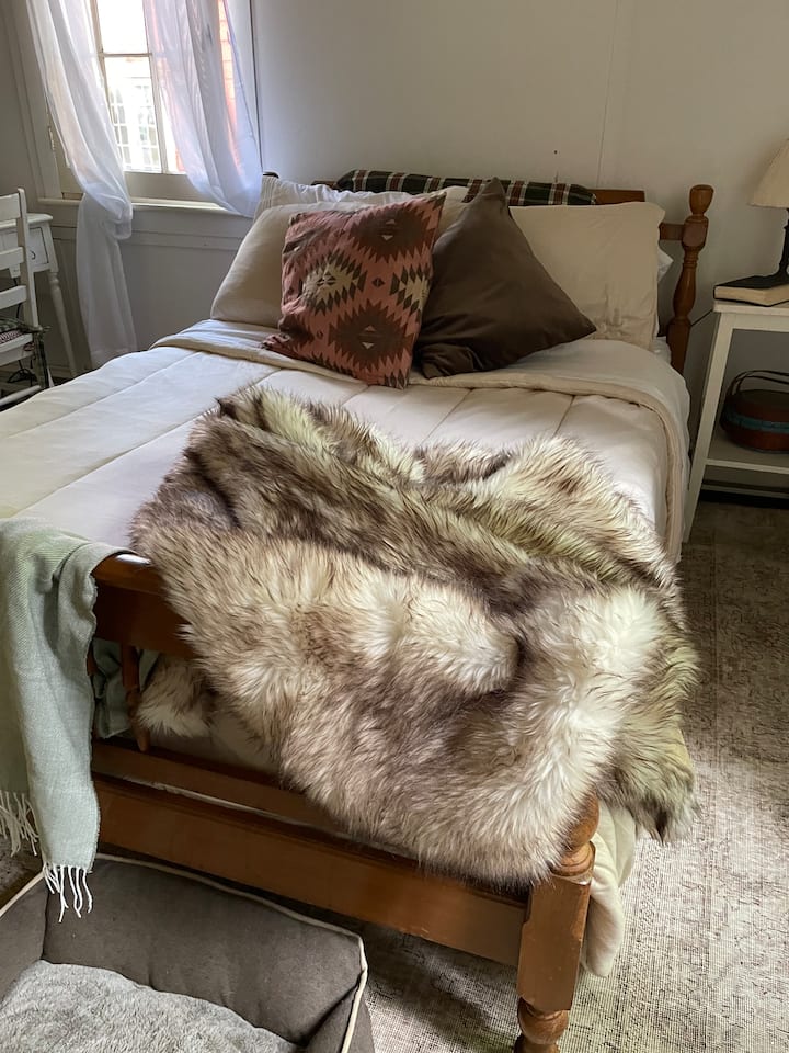 Krevat me përmasa të plota