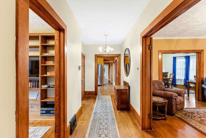 The Worthington House W/ Swimspa In Little Current - Little Current