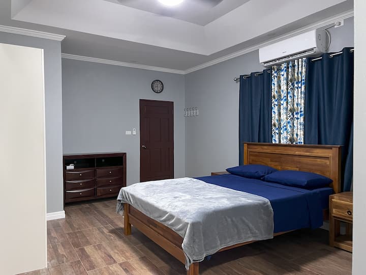 Алтернативен поглед на спалната соба 1 на горниот кат