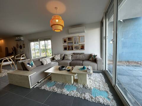 Ground chalet directly on the lagoon fouka bay