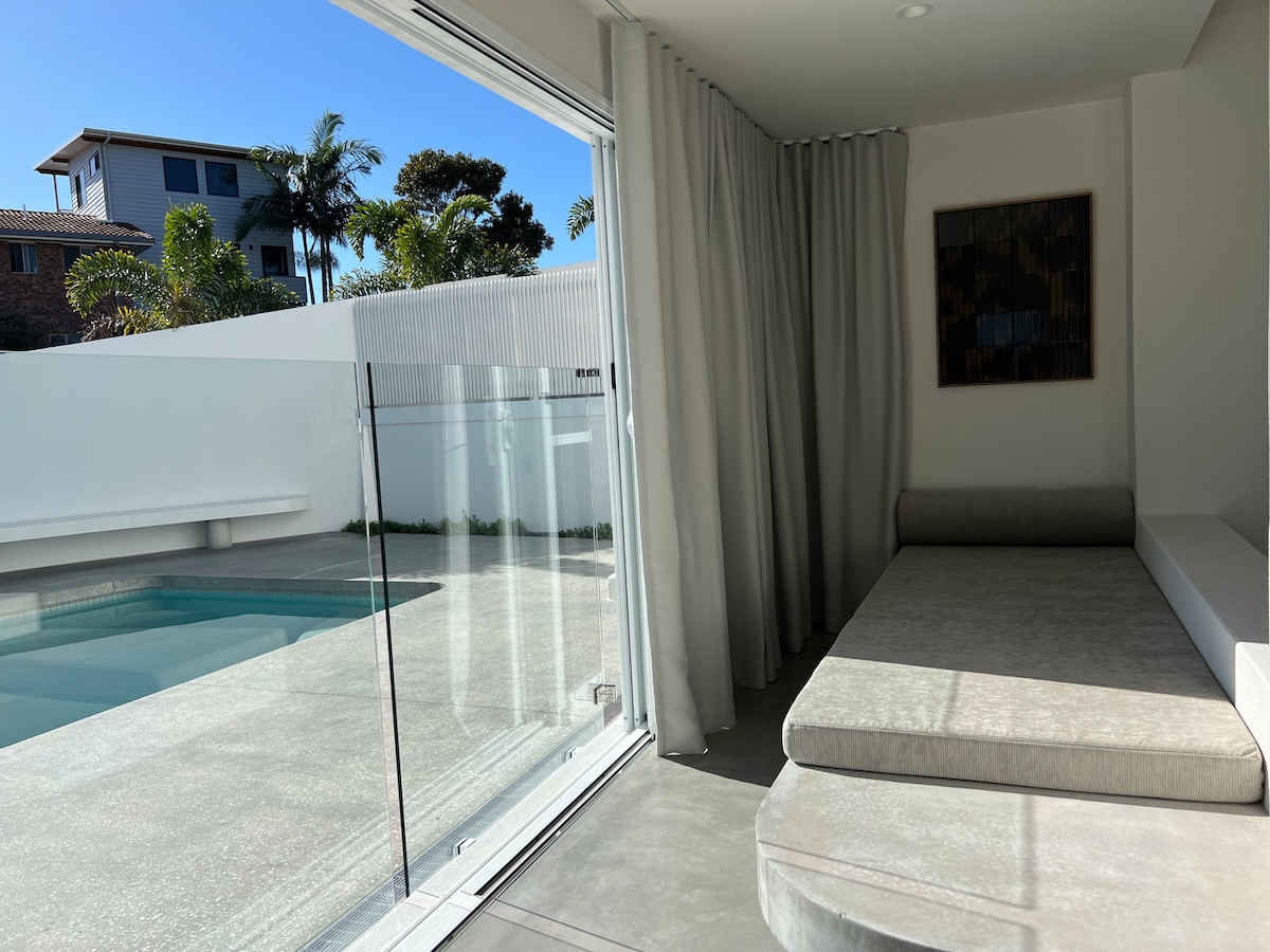 Popular Airbnb listing: Pacific Vista - Pool Stay 2 bd in Byron Bay