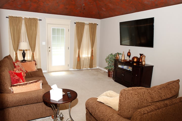 Stylish & Spacious 3 Bed/2 Bath - 小石城