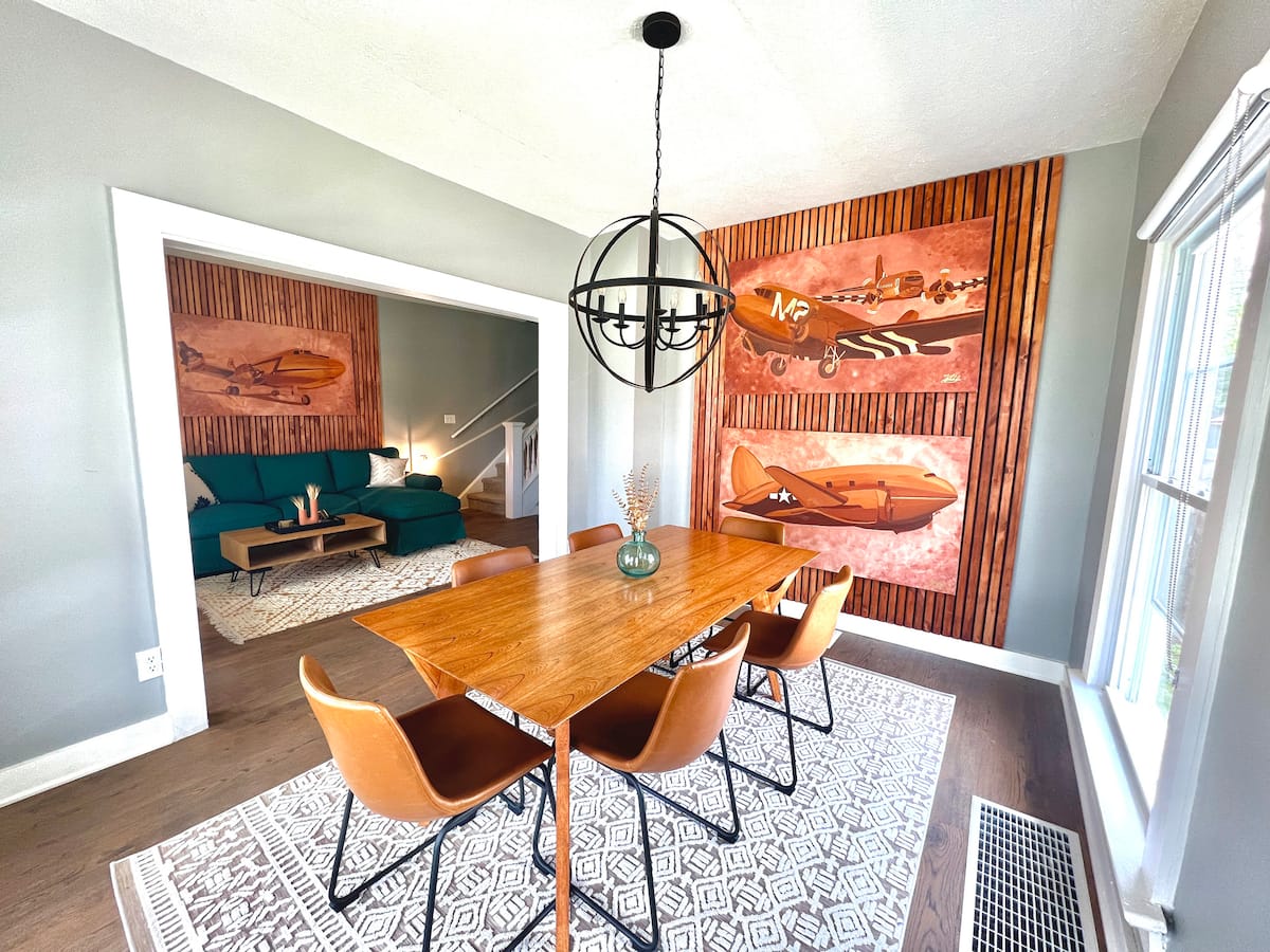 The Airplane Art House — 3-bedroom home with art room and fire pit in Dayton, Ohio