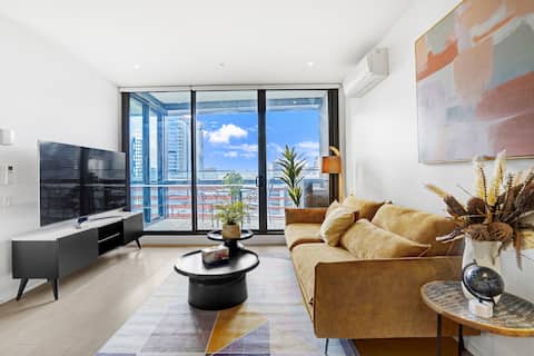 Waterfront 1BR Docklands Apt CollinsSt FreeParking