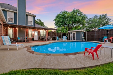 Cozy home w pool BBQ media rm near DFW sleep10-12