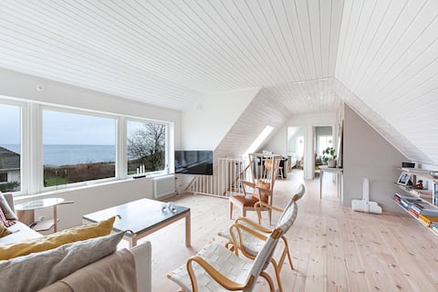 Family villa near the ocean