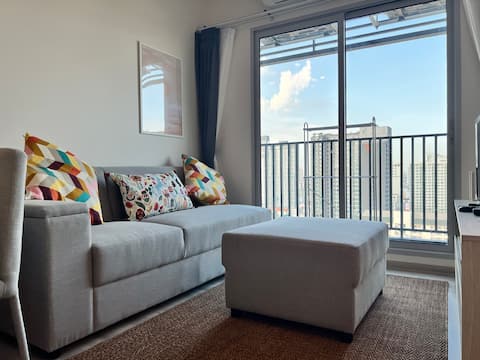 Large Two-Bedroom/Ramkhamhaeng/Free Pool and Gym