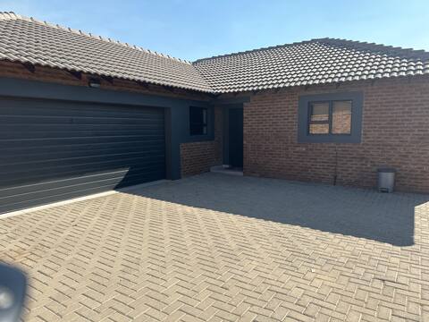 Nyeza house