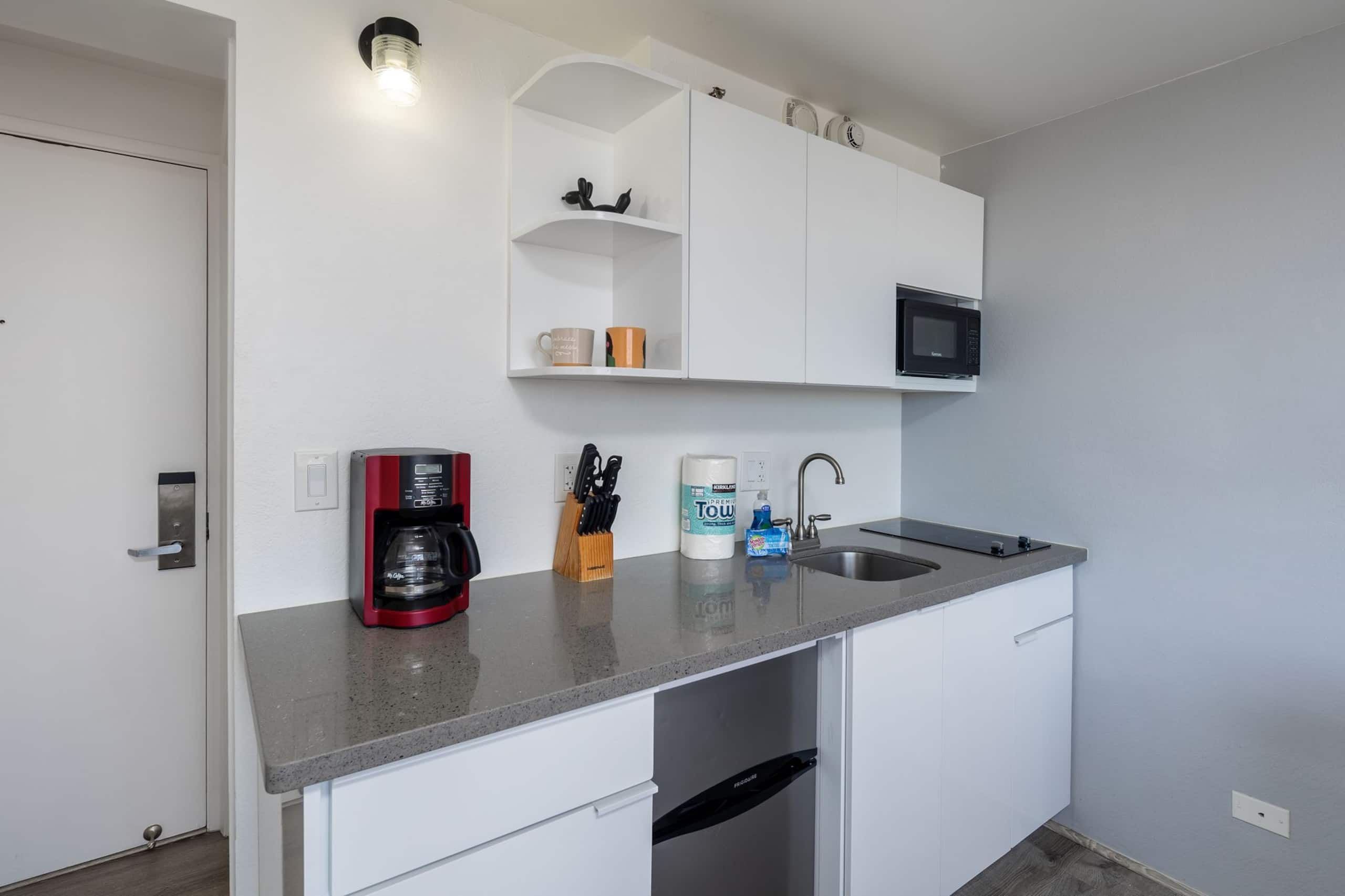 Diamond Head Ocean View Cozy Studio Waikiki - Image 8