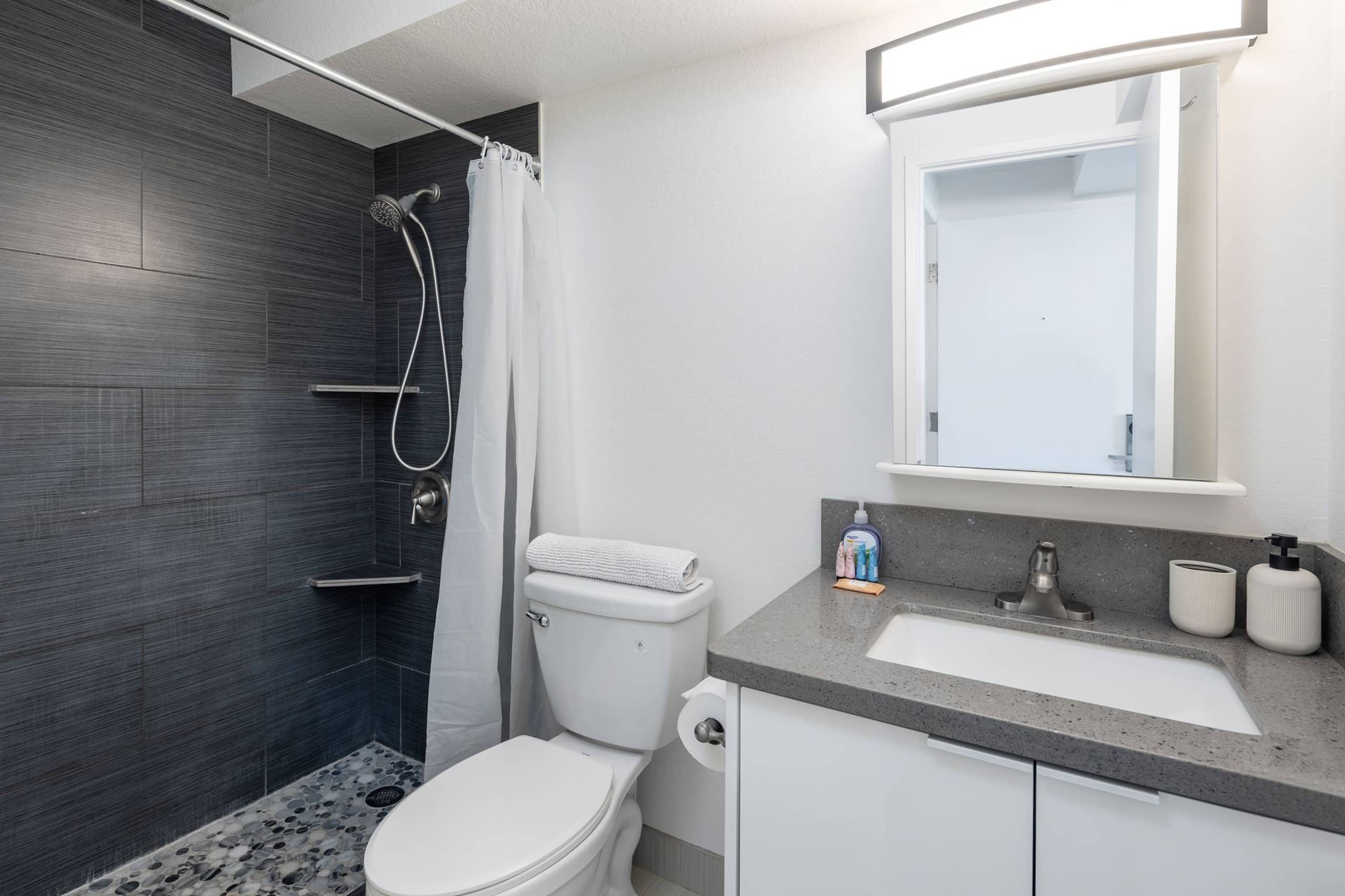 Diamond Head Ocean View Cozy Studio Waikiki - Image 4