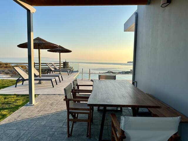 Skyline Iconic Villa gallery image 5