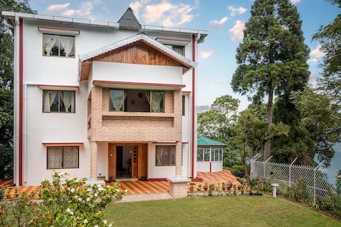 3 BR w/ScenicView+BKFST near mall road @Darjeeling