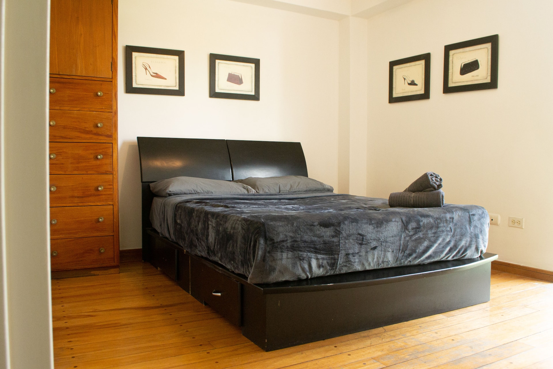 Comfortable Santa Paula apartment. High speed internet