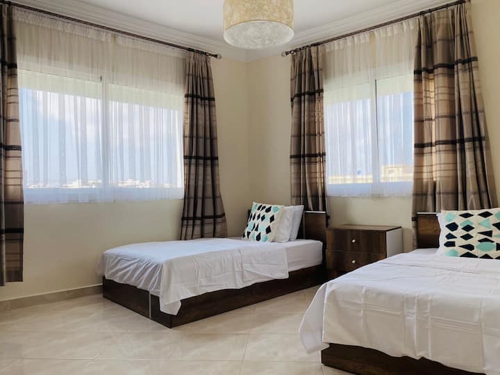 Second bedroom 2 singles beds