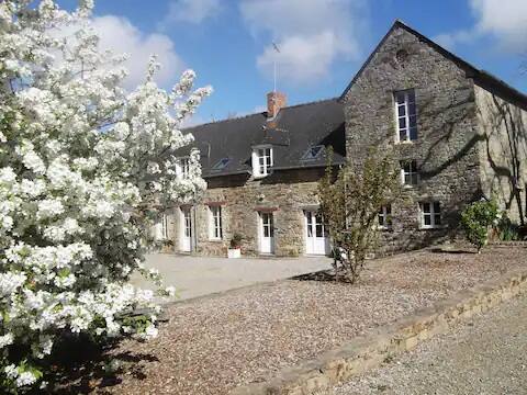 GITE gauche 10 beds