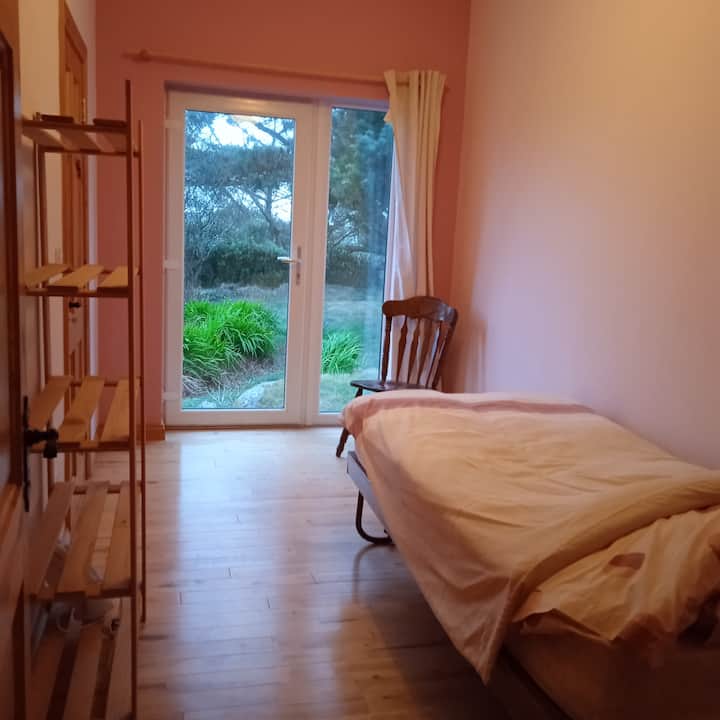 Tercer dormitorio, baño compartido en suite con baño compartido con segundo dormitorio