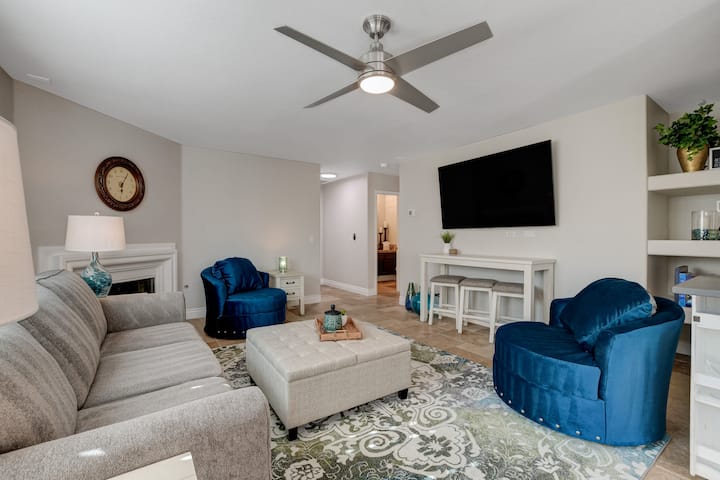 Luxurious Henderson Oasis - Henderson, NV