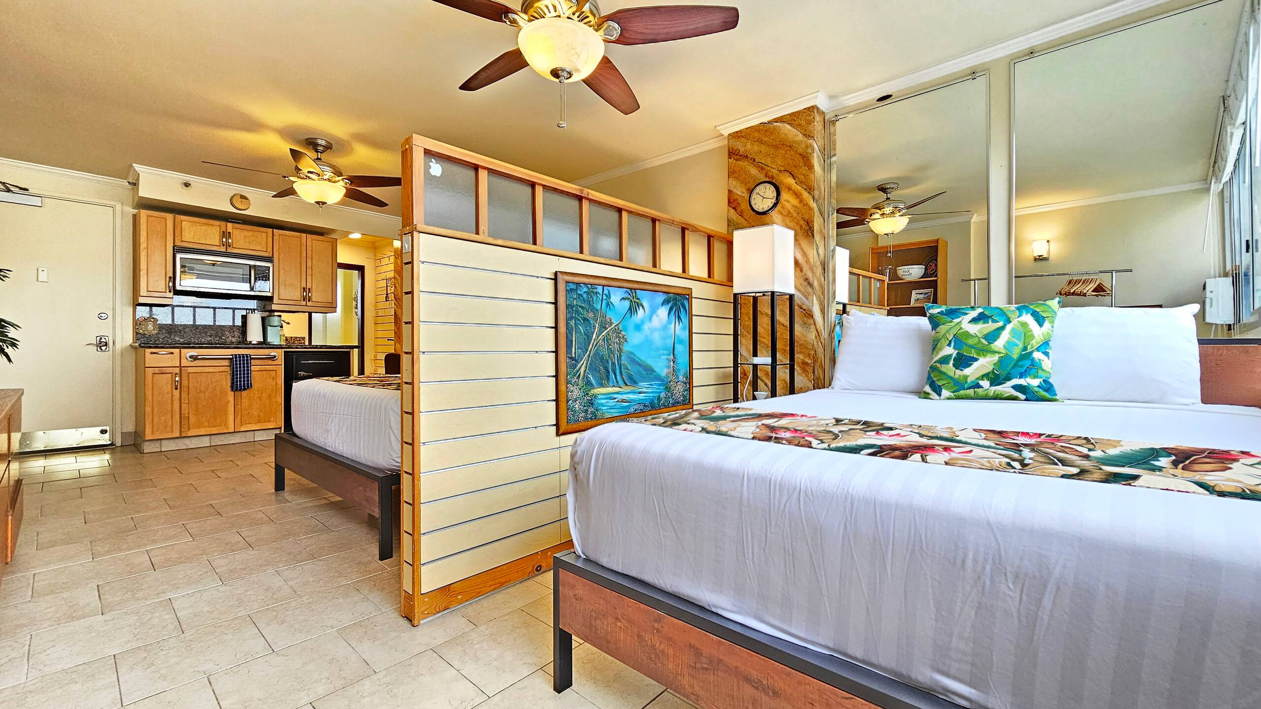 Waikiki Grand Hotel® 1006 | SunDeck Suite 2 Queens - Image 10