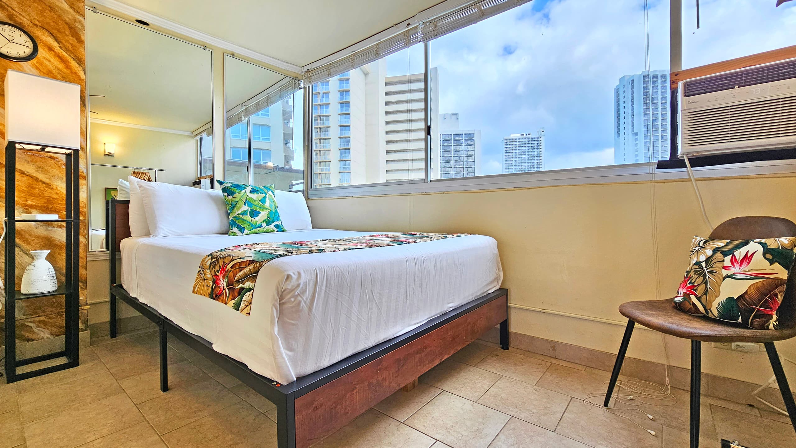 Waikiki Grand Hotel® 1006 | SunDeck Suite 2 Queens - Image 12
