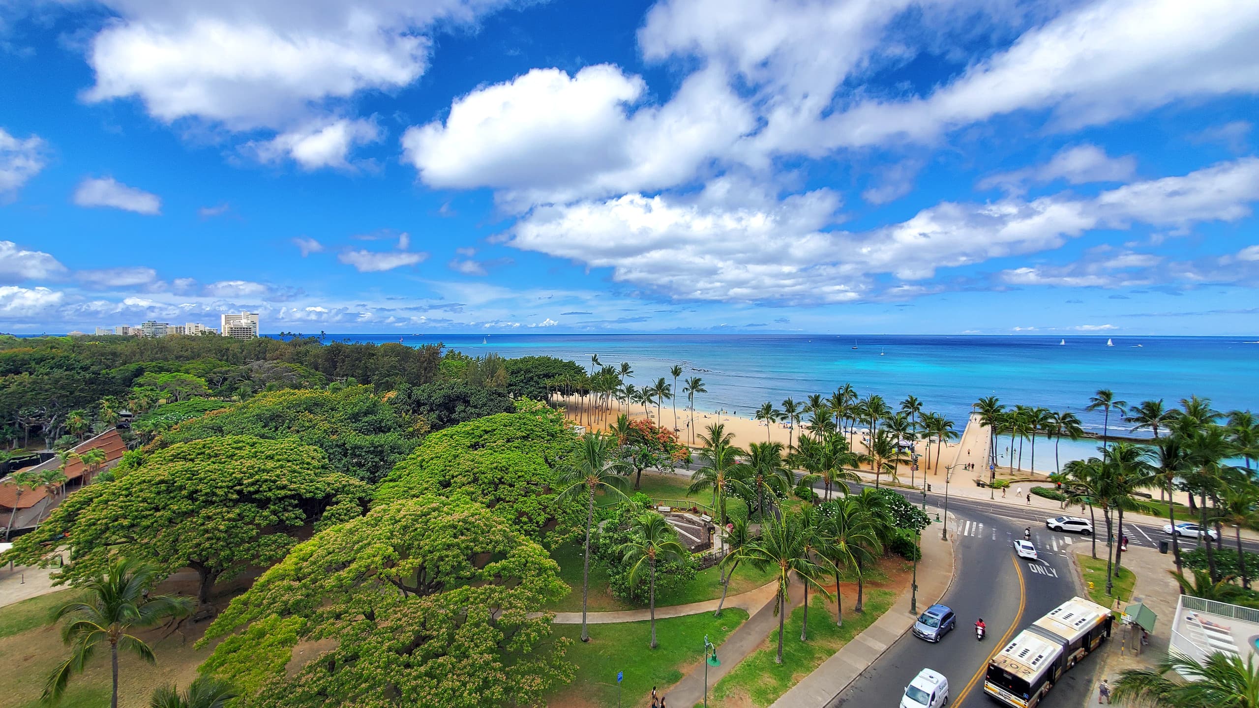 Waikiki Grand Hotel® 1006 | SunDeck Suite 2 Queens - Image 23