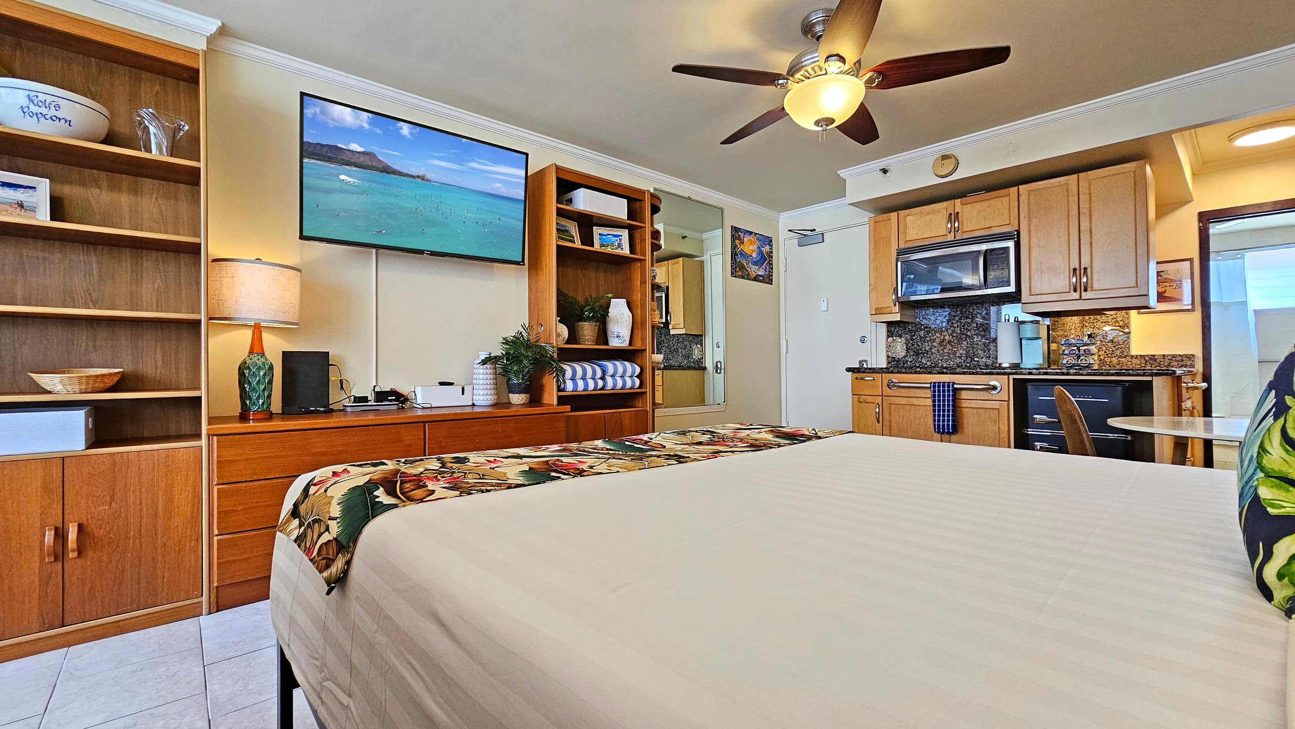 Waikiki Grand Hotel® 1006 | SunDeck Suite 2 Queens - Image 5