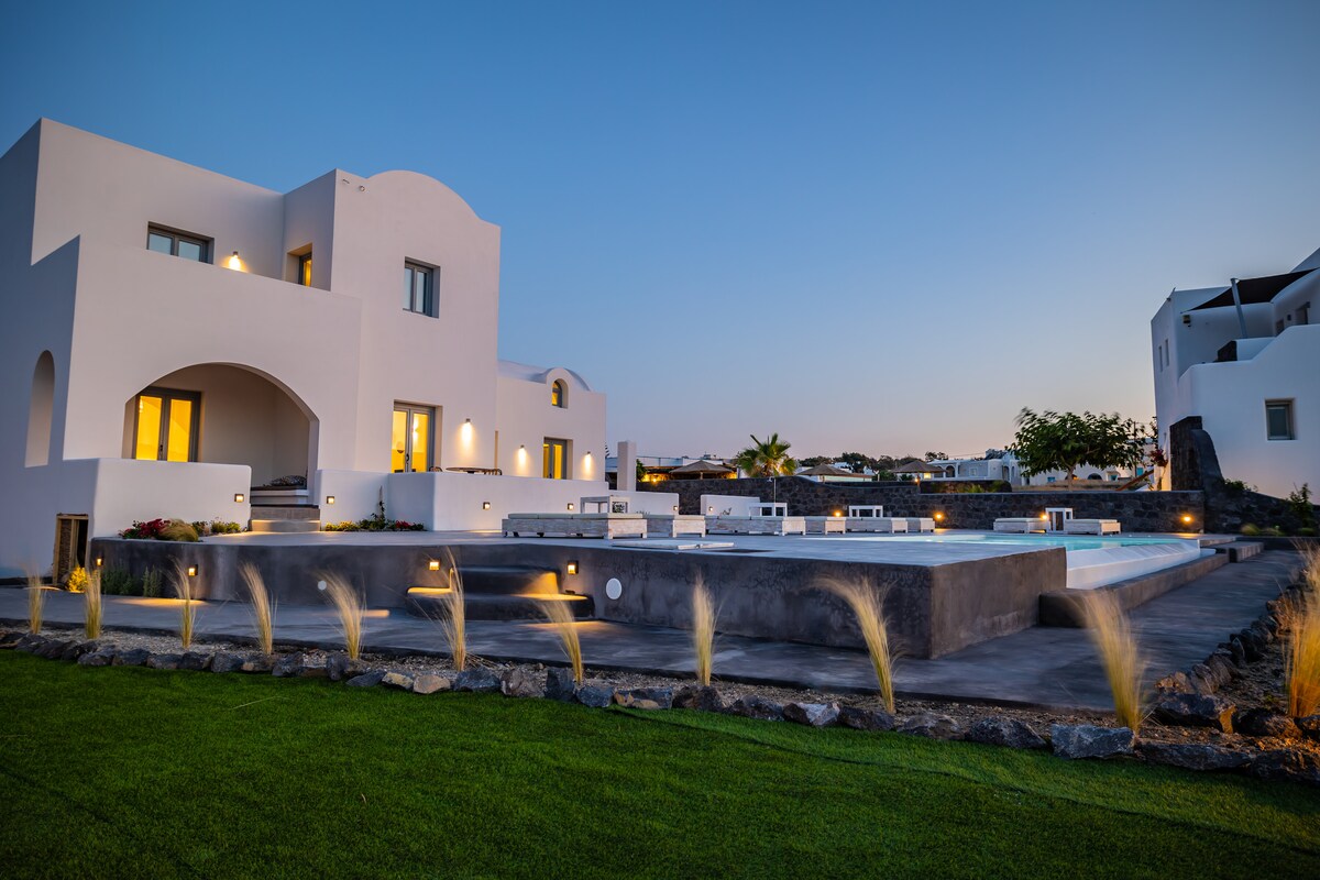 Bonsai Luxury Suite No 1 & Pool, Sea View - Serviced apartments for Rent in  Karterados, Greece - Airbnb