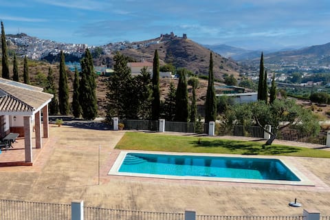 Anuncio de Airbnb popular: Villa Lomillas de Canca, Caminito del Rey en Álora