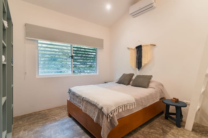 Втора стая. 