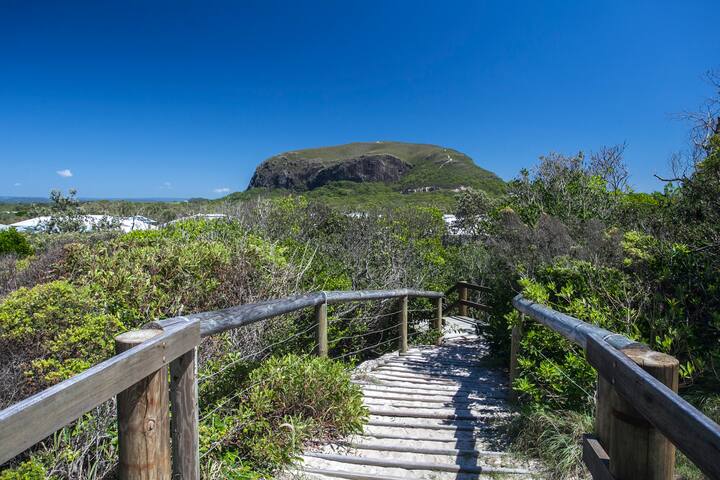 Beachhaven – steps to the beach! gallery image 4