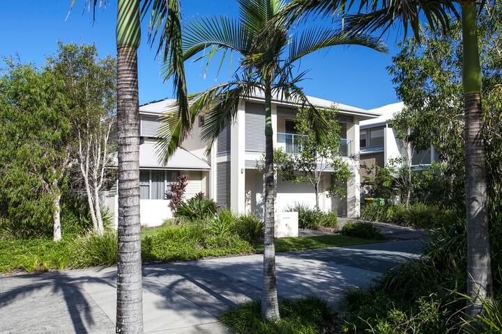 Beachhaven – steps to the beach! gallery image 2