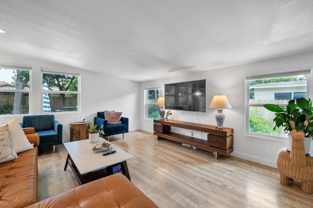 Private Room - Designer House