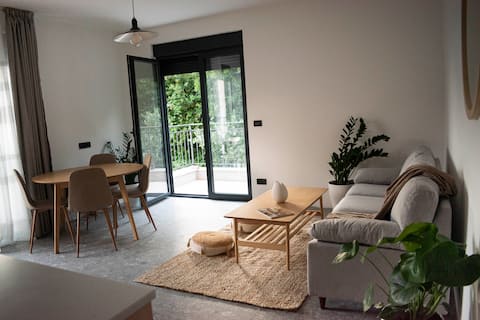 Popular Airbnb listing: Central designer flat with terrace and sea view in Tivat