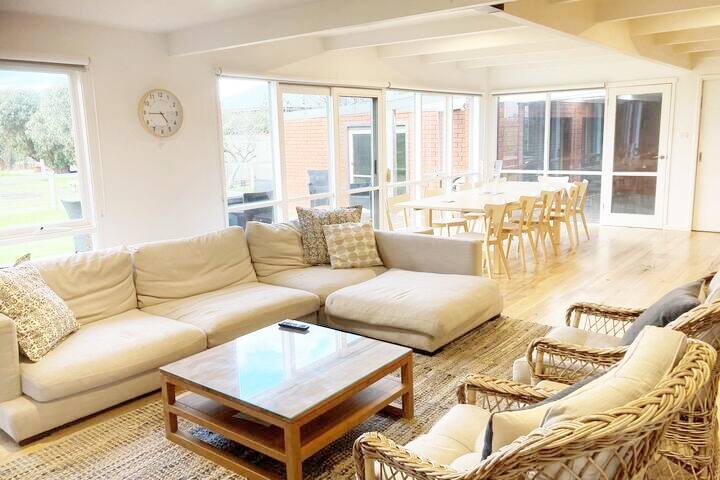 Relax at Ritchie Street gallery image 5