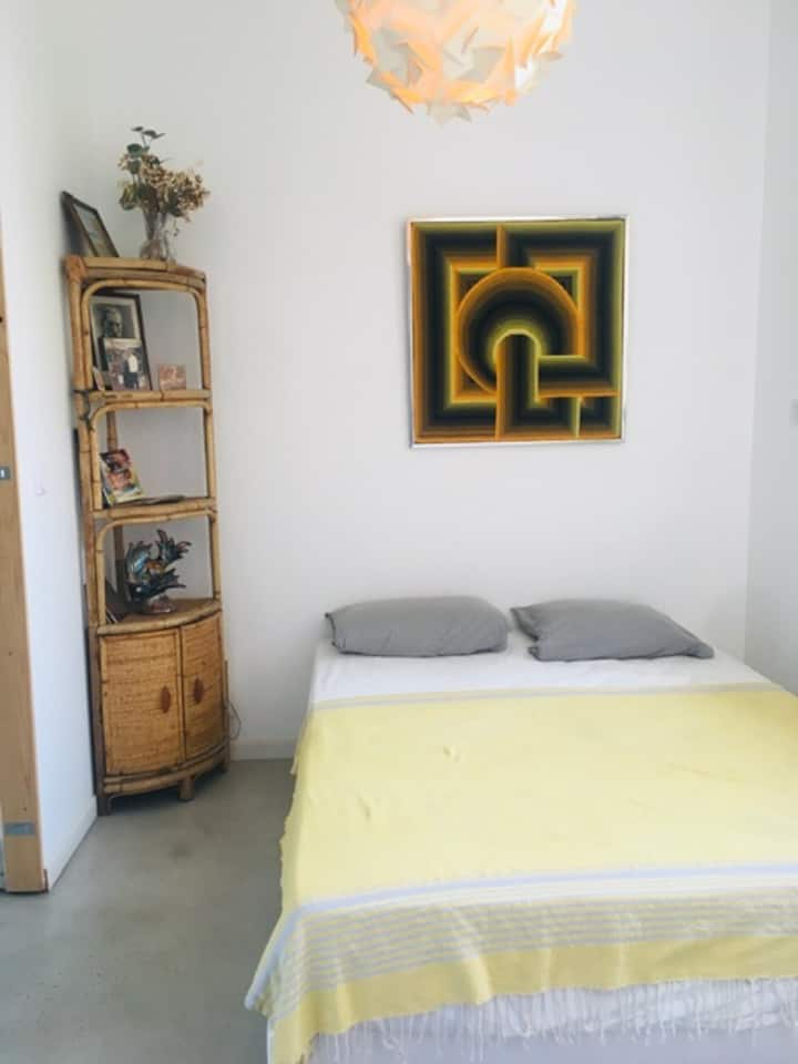 dhoma e gjumit 4, me dhomë dushi en suite. 