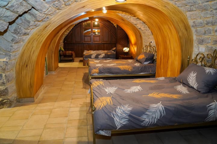 غرفة النوم 2