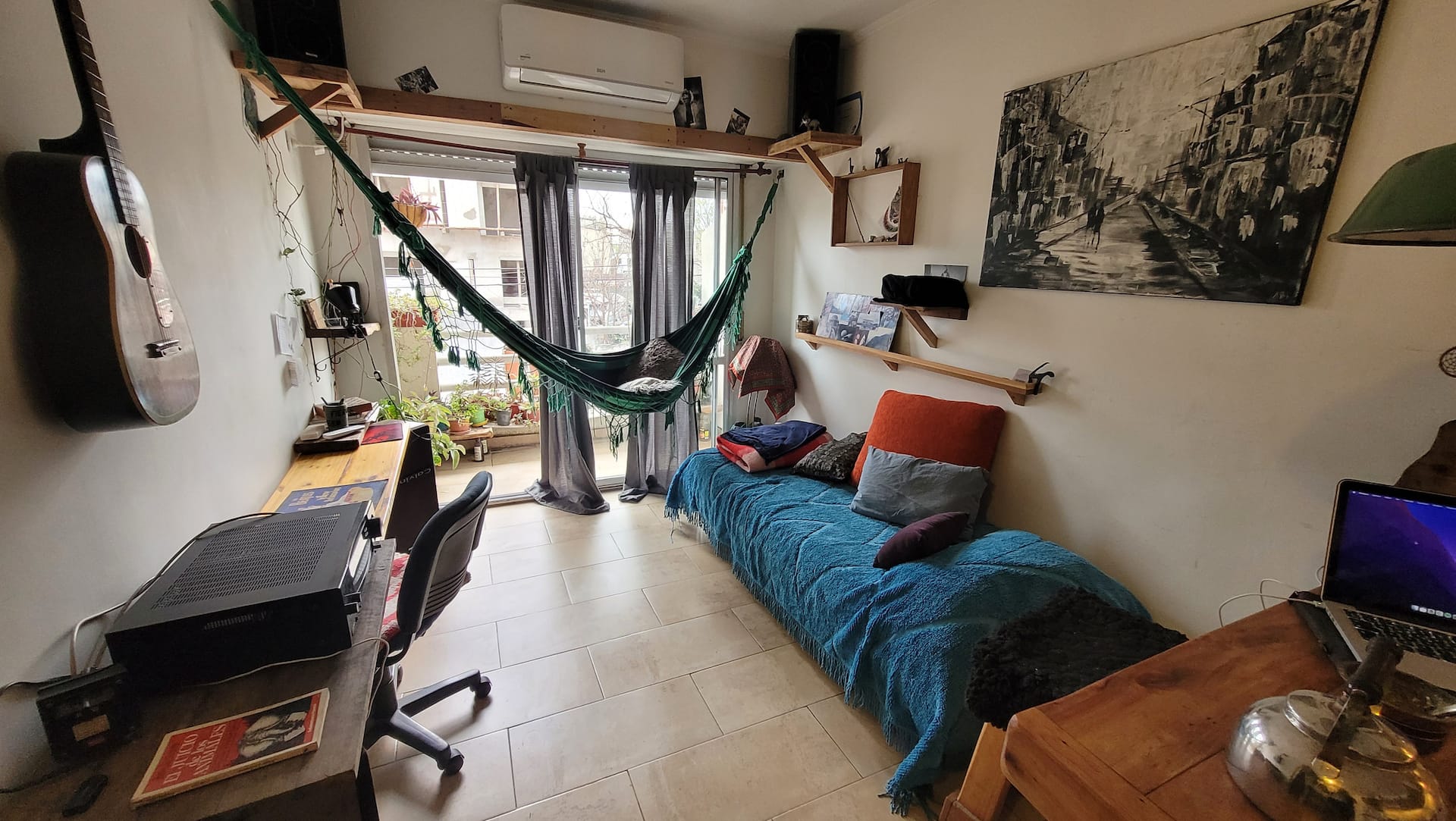 2 rooms with a private terrace