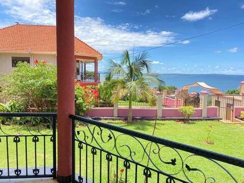 Lake Front Furnished Apartment in Jinja