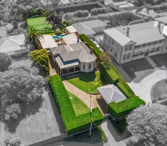 Villa Portsea | Idyllic estate gallery image 2