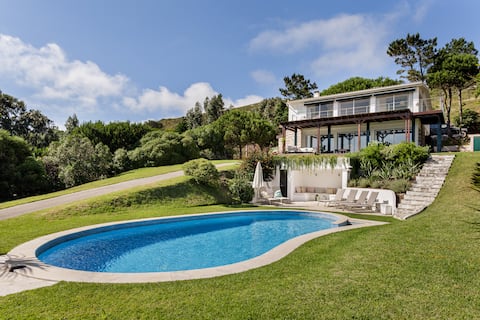 SeaView Oasis: 4BR, Pool, Tennis by Host For Us