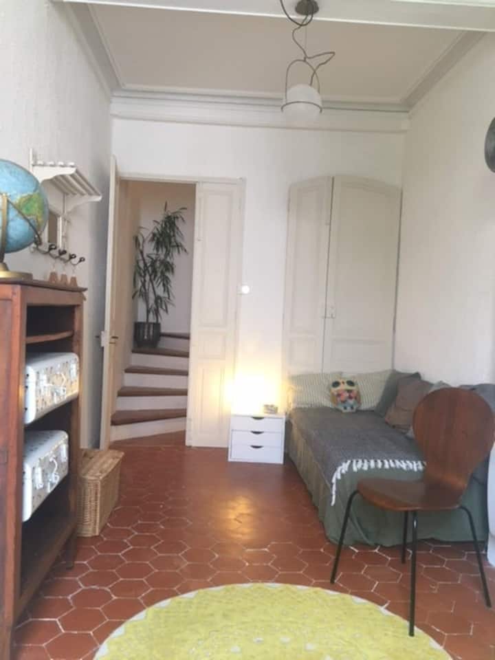 Habitación 1ª planta con una cama doble de 140 y una cama individual de 90