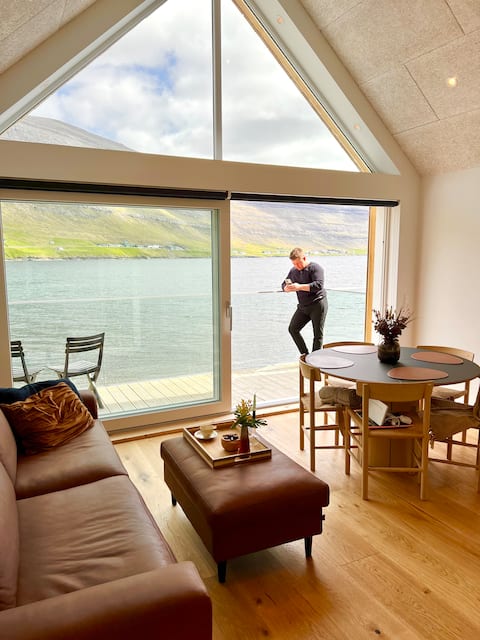 Luxury boathouse - Ásustova