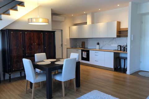 Top Airbnb: Two-level guest apartment in Śródmieście