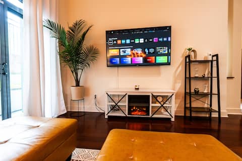 Top Airbnb: Chic ATL Oasis | Urban Escape in Lindbergh/Morosgo