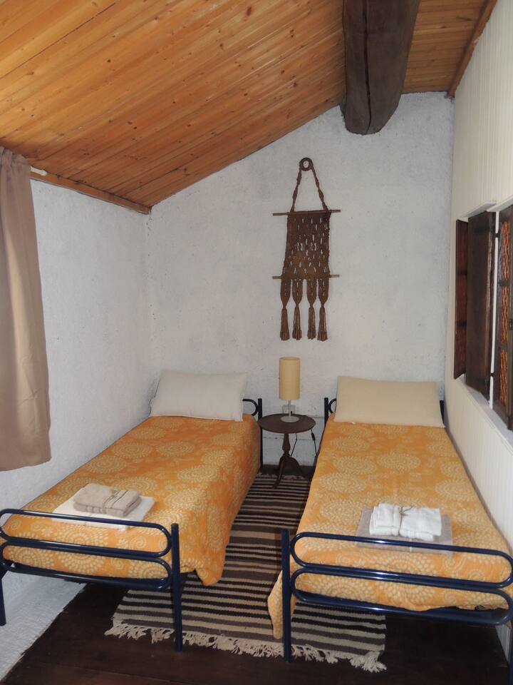 Gandalf 's Cottage Single Bedroom