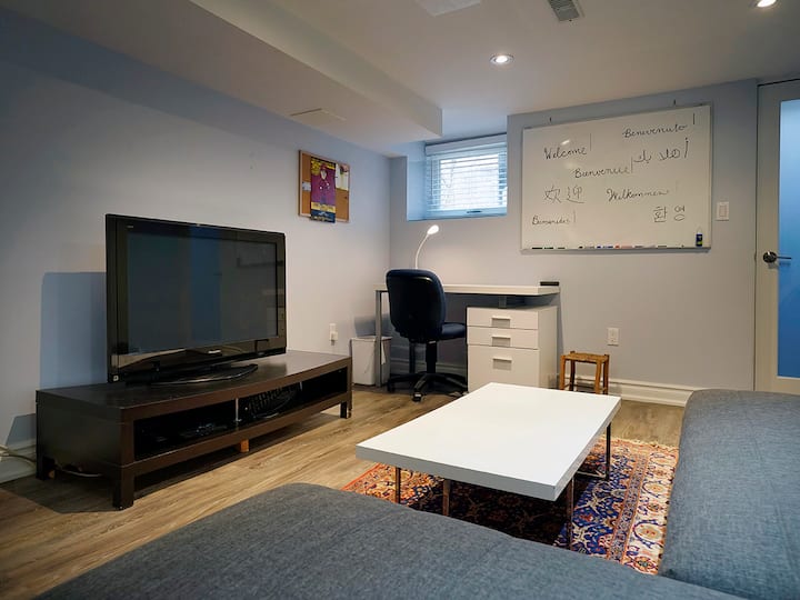 A Self-contained Suite In Little Italy - Toronto